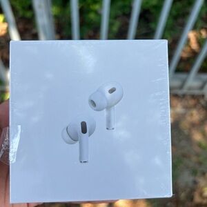 Apple AirPods Pro with MagSafe Charging Case